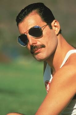 Lansare: Freddie Mercury- Messenger Of The Gods – The Singles