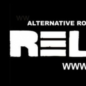 Albumul Macrophone al trupei Relative pus la download