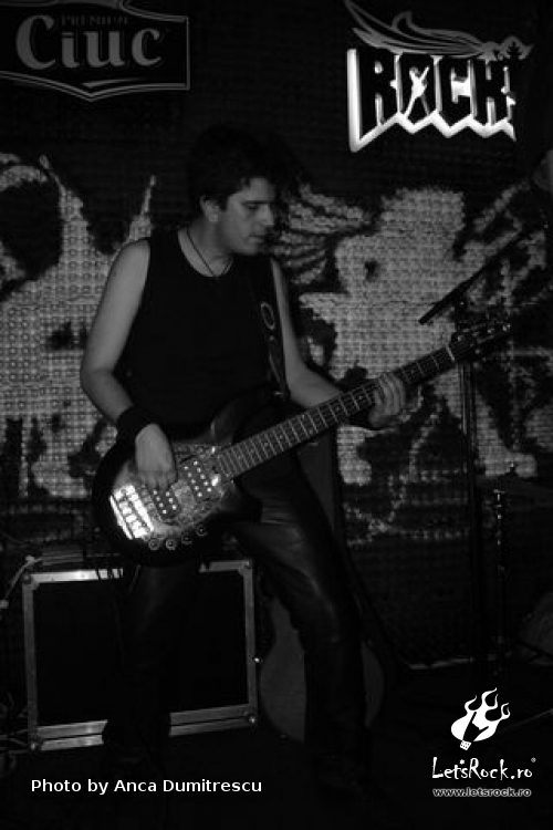 Galerie foto Trooper, Idol si Metal Throne in Brasov, 11 decembrie 2010 Galerie foto Trooper, Idol si Metal Throne in Brasov, 11 decembrie 2010