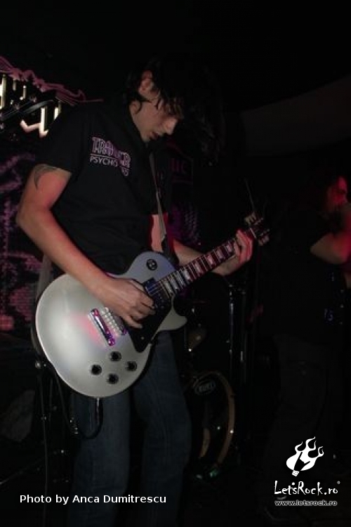 Galerie foto Trooper, Idol si Metal Throne in Brasov, 11 decembrie 2010 Galerie foto Trooper, Idol si Metal Throne in Brasov, 11 decembrie 2010