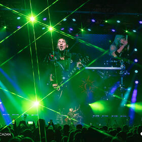 Godsmack, Laminor Arena