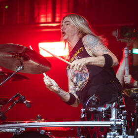 Godsmack, Laminor Arena