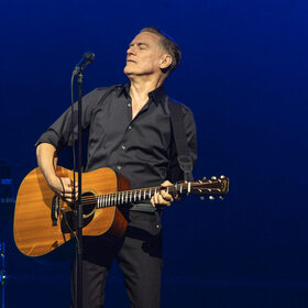 Bryan Adams, Sala Palatului