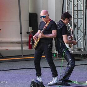 SatchVai Band, Arenele Romane