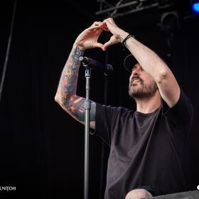 Breaking Benjamin, Arenele Romane