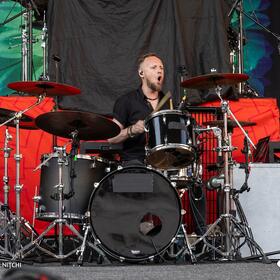 Black Sonic Pearls, Arenele Romane